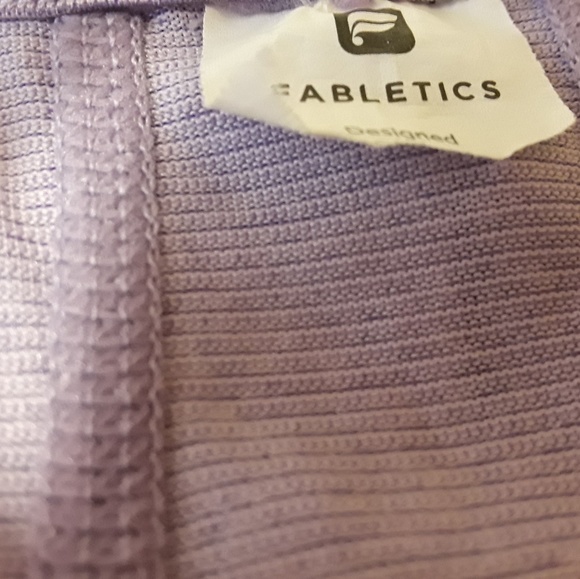 Fabletics - Picture 2 of 4
